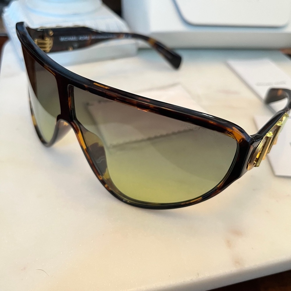 Michael Kors Tortoise Empire Shield Sunglasses w/a Gold-Tone Monogram Logo NWOT - Picture 3 of 11